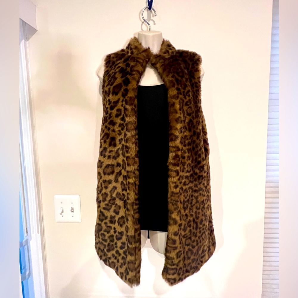 W118 by Walter Baker Faux Fur Leopard Print Vest